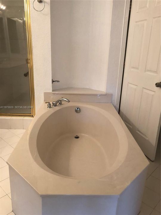 En Venta: $525,000 (3 camas, 2 baños, 1710 Pies cuadrados)