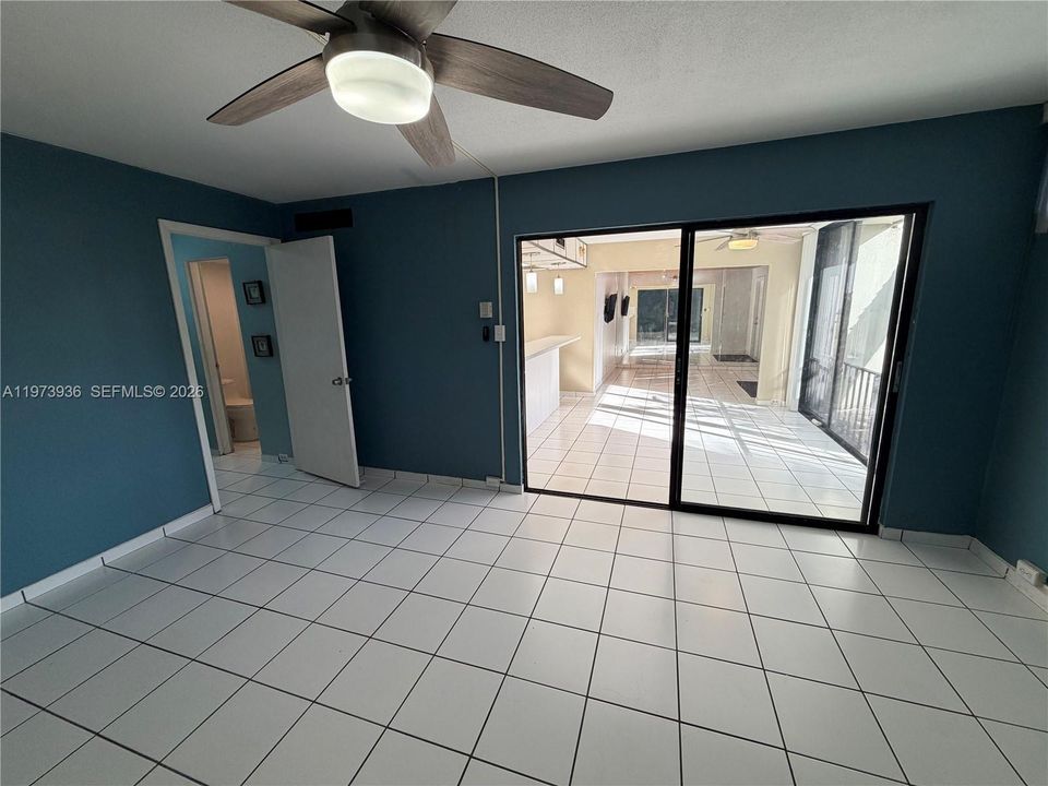For Sale: $389,000 (2 beds, 2 baths, 790 Square Feet)