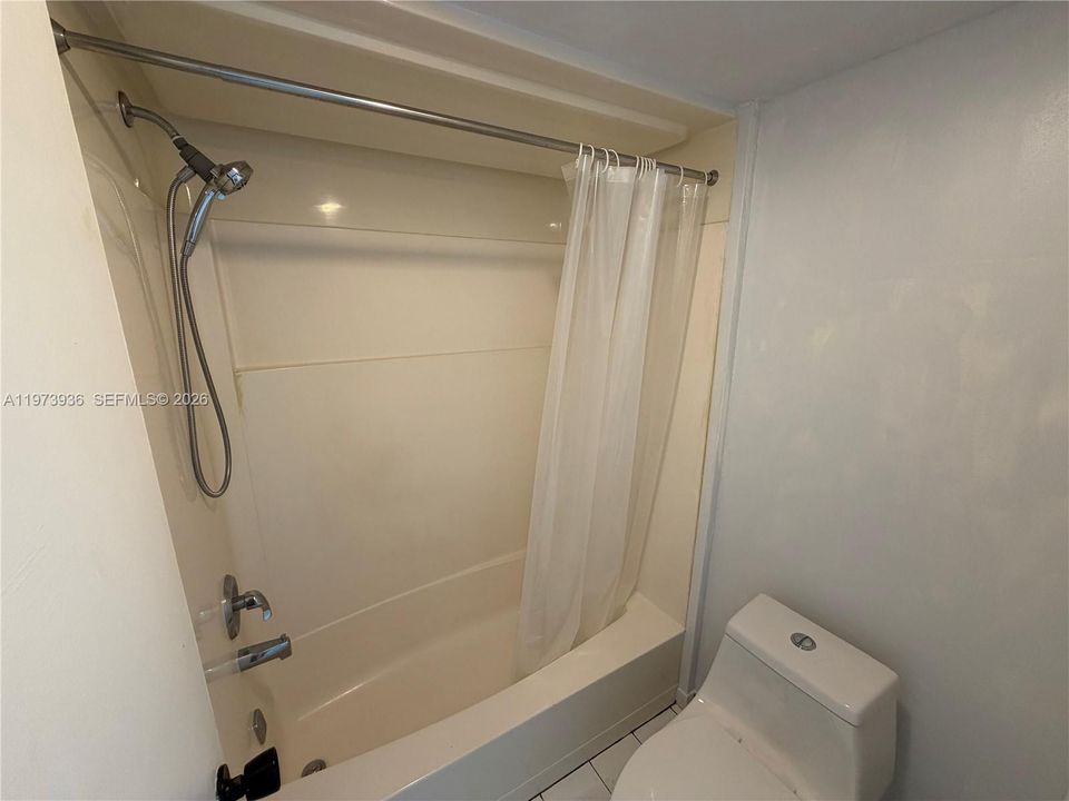 For Sale: $389,000 (2 beds, 2 baths, 790 Square Feet)