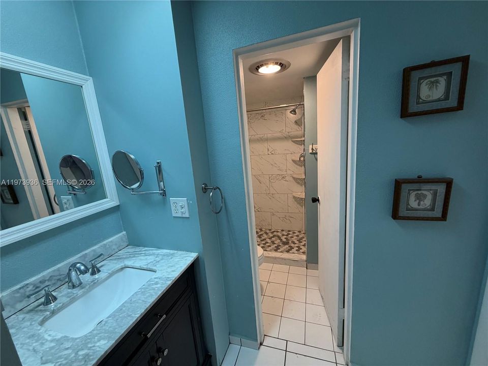 For Sale: $389,000 (2 beds, 2 baths, 790 Square Feet)