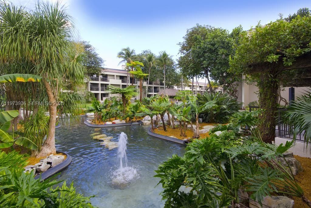 For Sale: $389,000 (2 beds, 2 baths, 790 Square Feet)