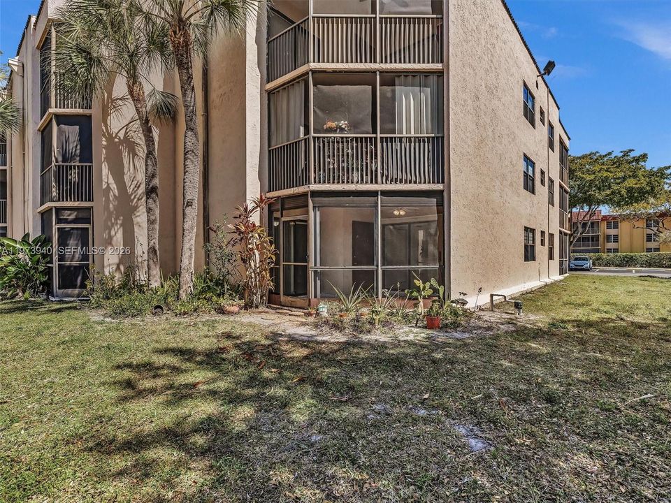 待售: $245,000 (3 贝兹, 2 浴室, 1070 平方英尺)