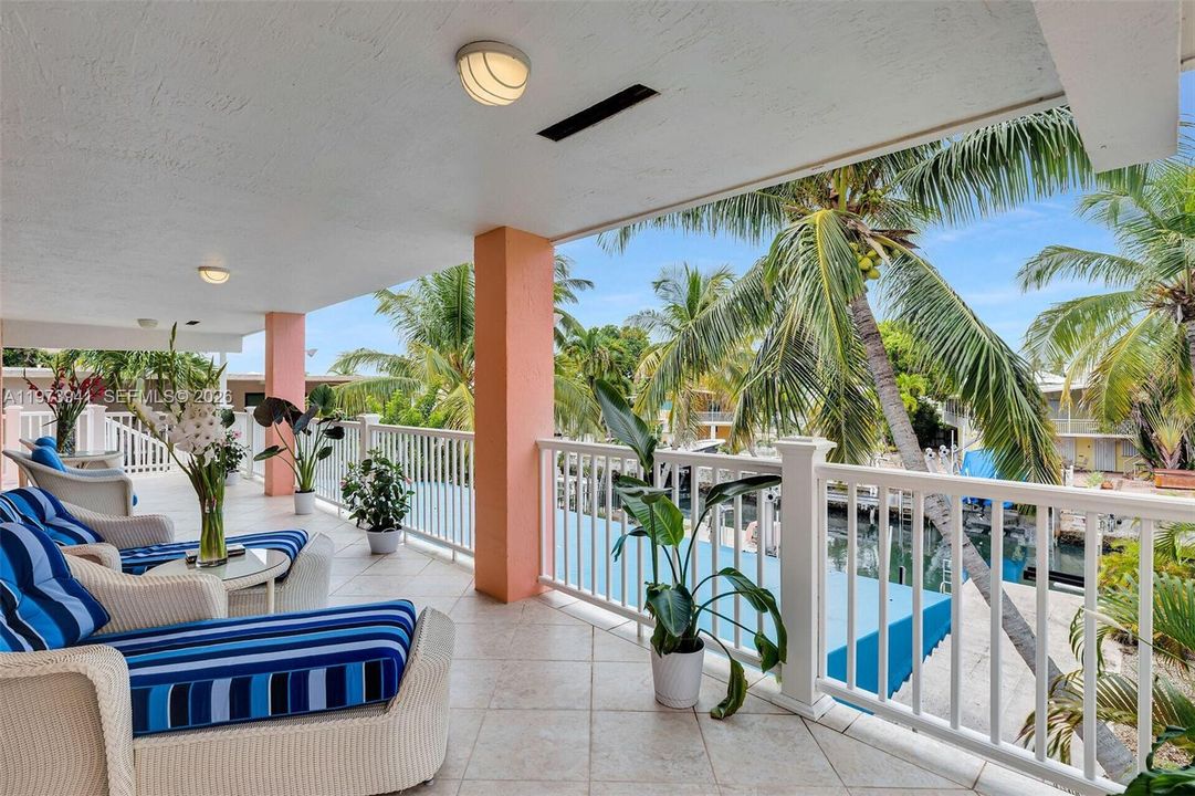 En Venta: $2,145,000 (4 camas, 3 baños, 3023 Pies cuadrados)