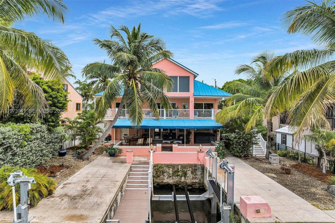 En Venta: $2,145,000 (4 camas, 3 baños, 3023 Pies cuadrados)