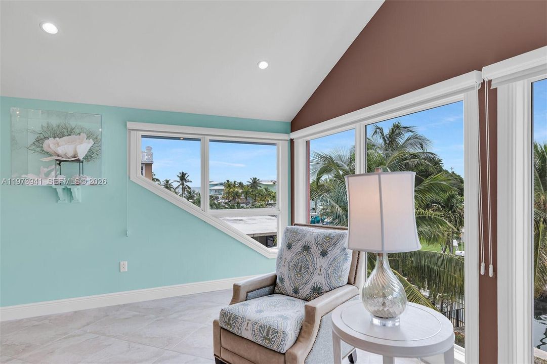 En Venta: $2,145,000 (4 camas, 3 baños, 3023 Pies cuadrados)