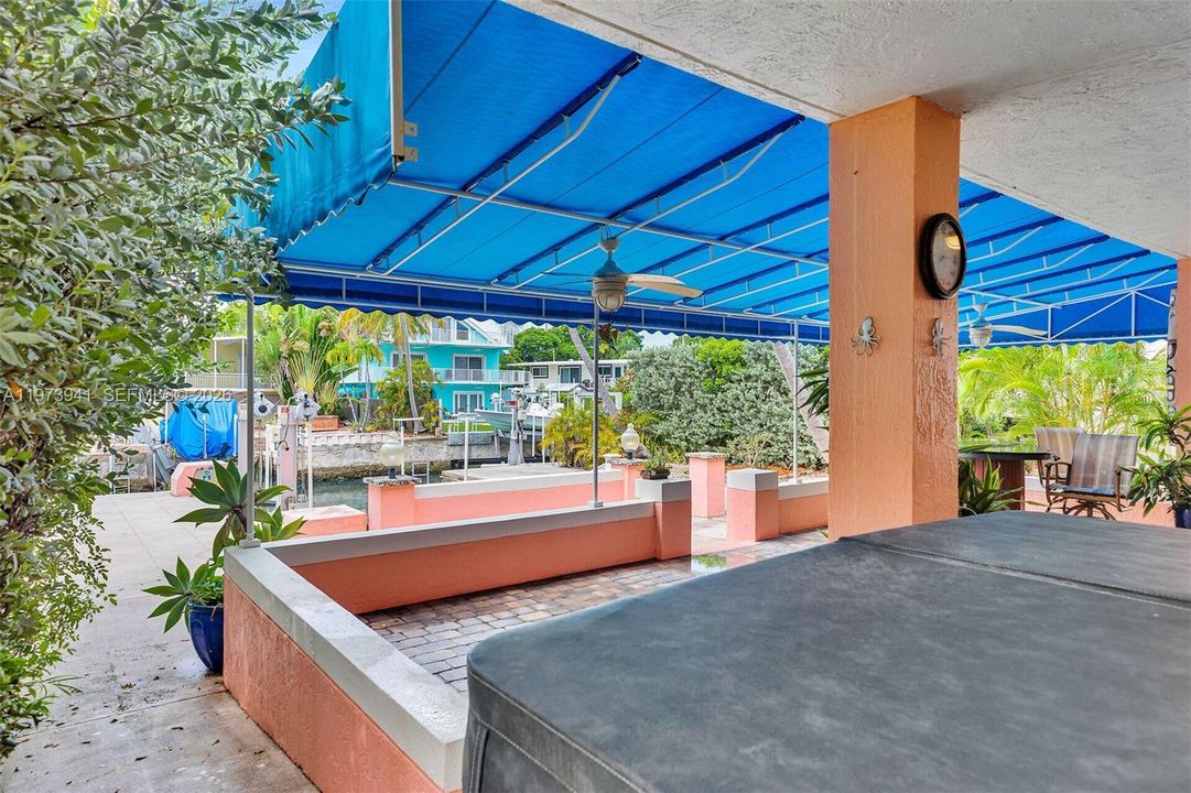 En Venta: $2,145,000 (4 camas, 3 baños, 3023 Pies cuadrados)
