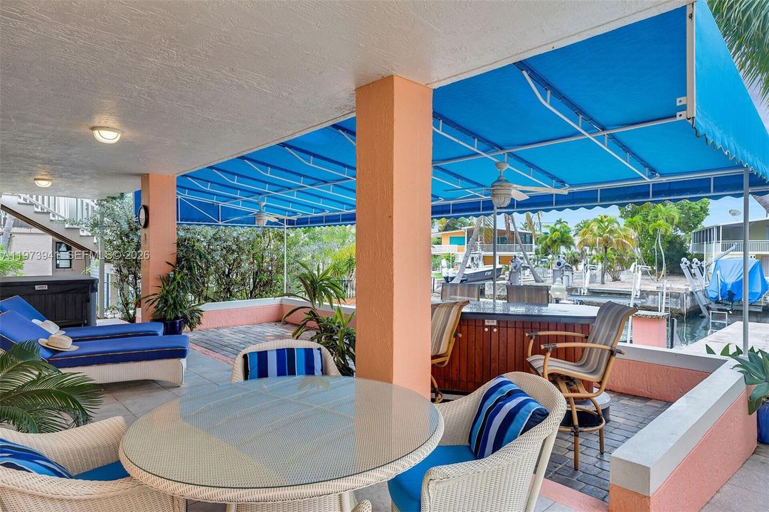 En Venta: $2,145,000 (4 camas, 3 baños, 3023 Pies cuadrados)