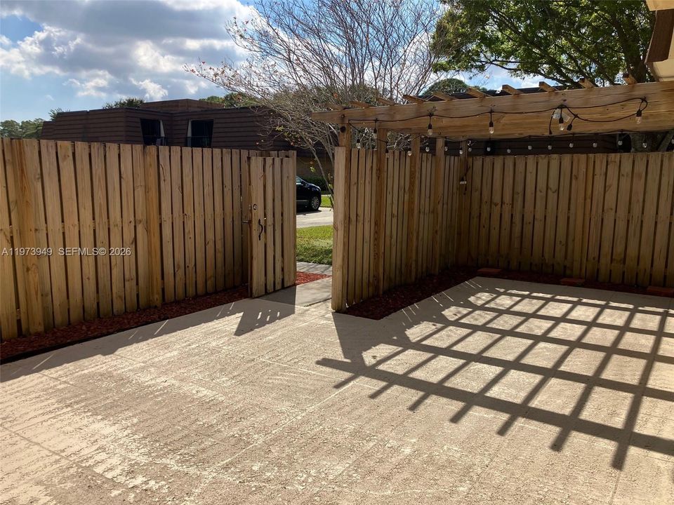 En Renta: $2,595 (2 camas, 2 baños, 1596 Pies cuadrados)