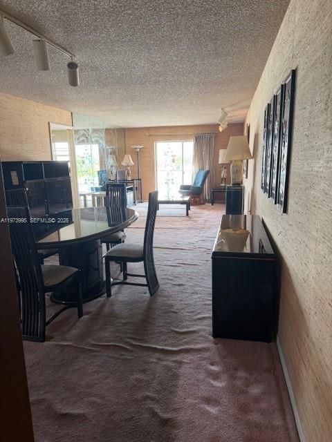 Activo con contrato: $236,900 (2 camas, 2 baños, 1030 Pies cuadrados)