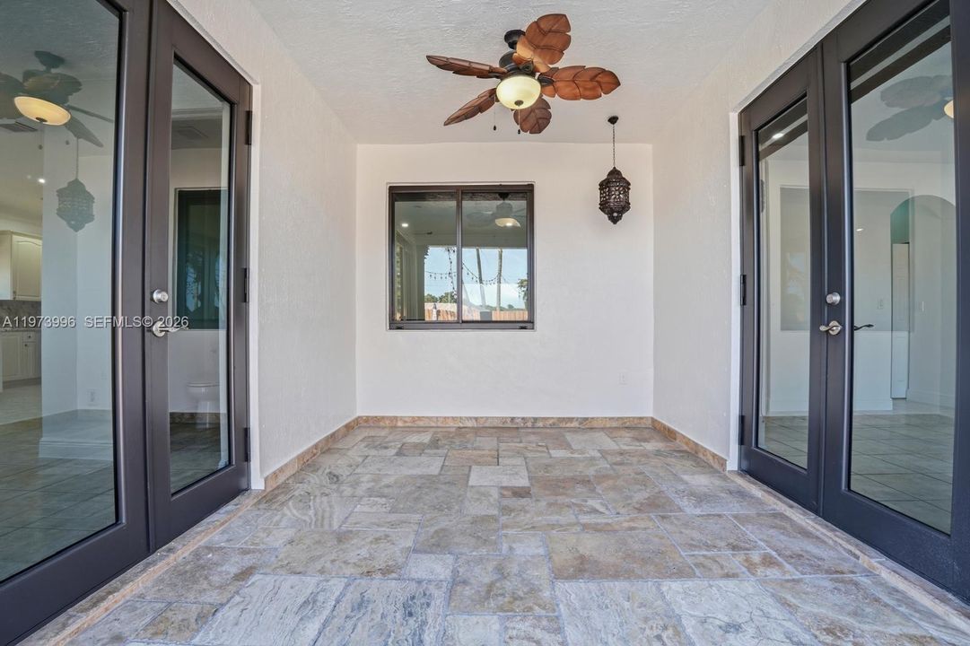 Recently Rented: $5,850 (4 beds, 2 baths, 2196 Square Feet)