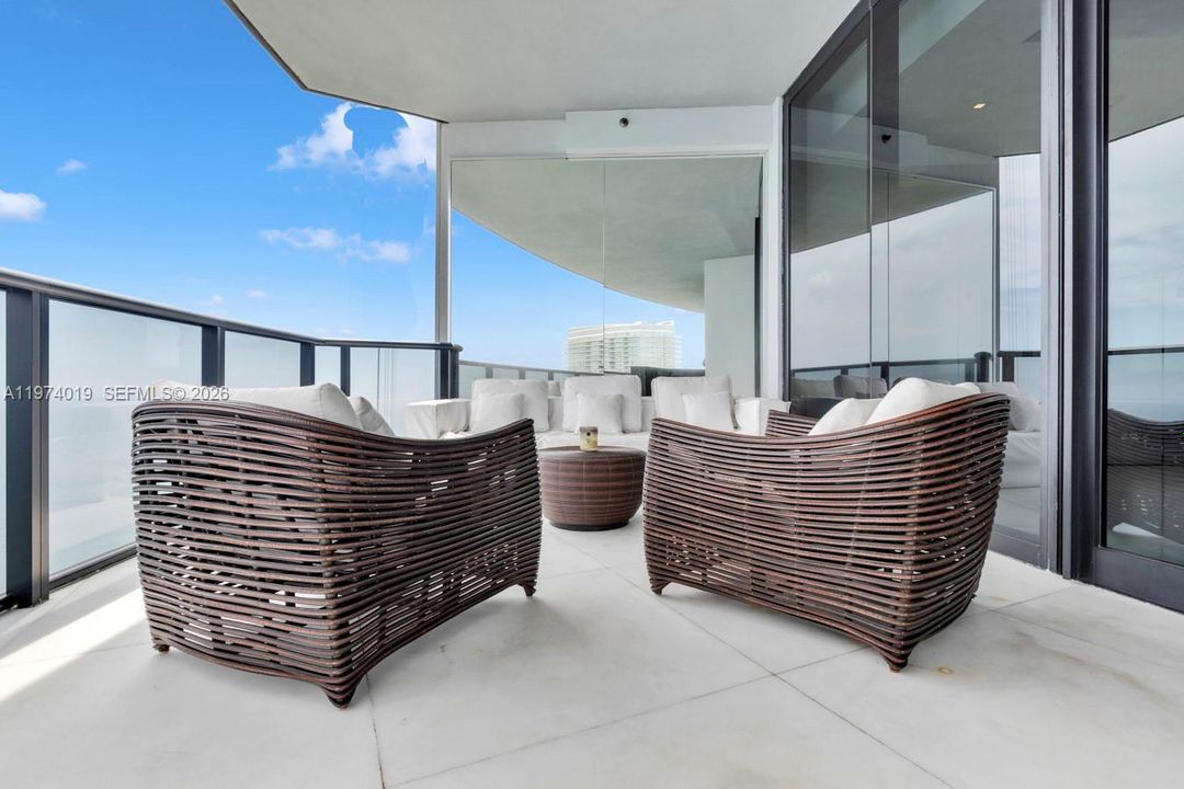 For Sale: $4,495,000 (4 beds, 4 baths, 3171 Square Feet)