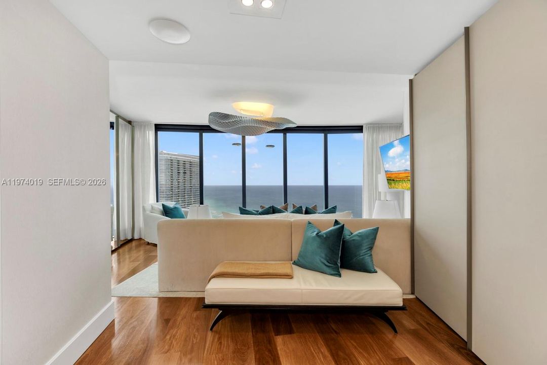 For Sale: $4,495,000 (4 beds, 4 baths, 3171 Square Feet)