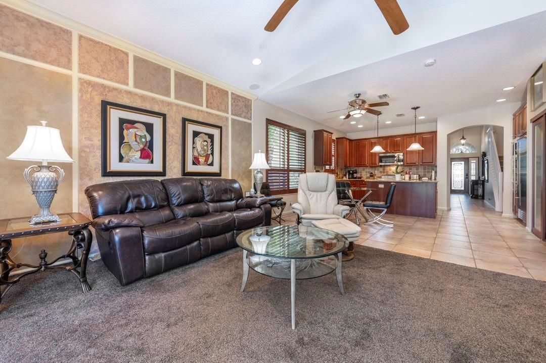 Living Area 2