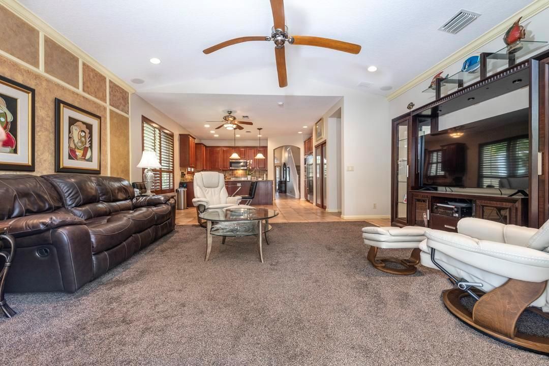 Living Area 1