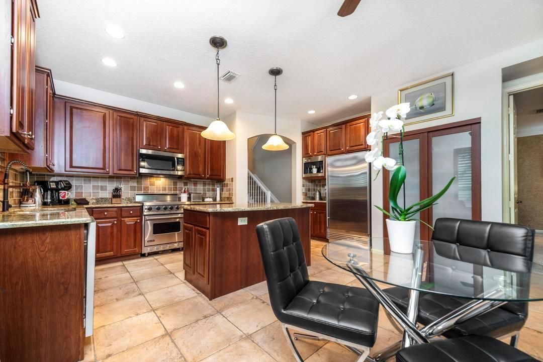 Kitchen 2