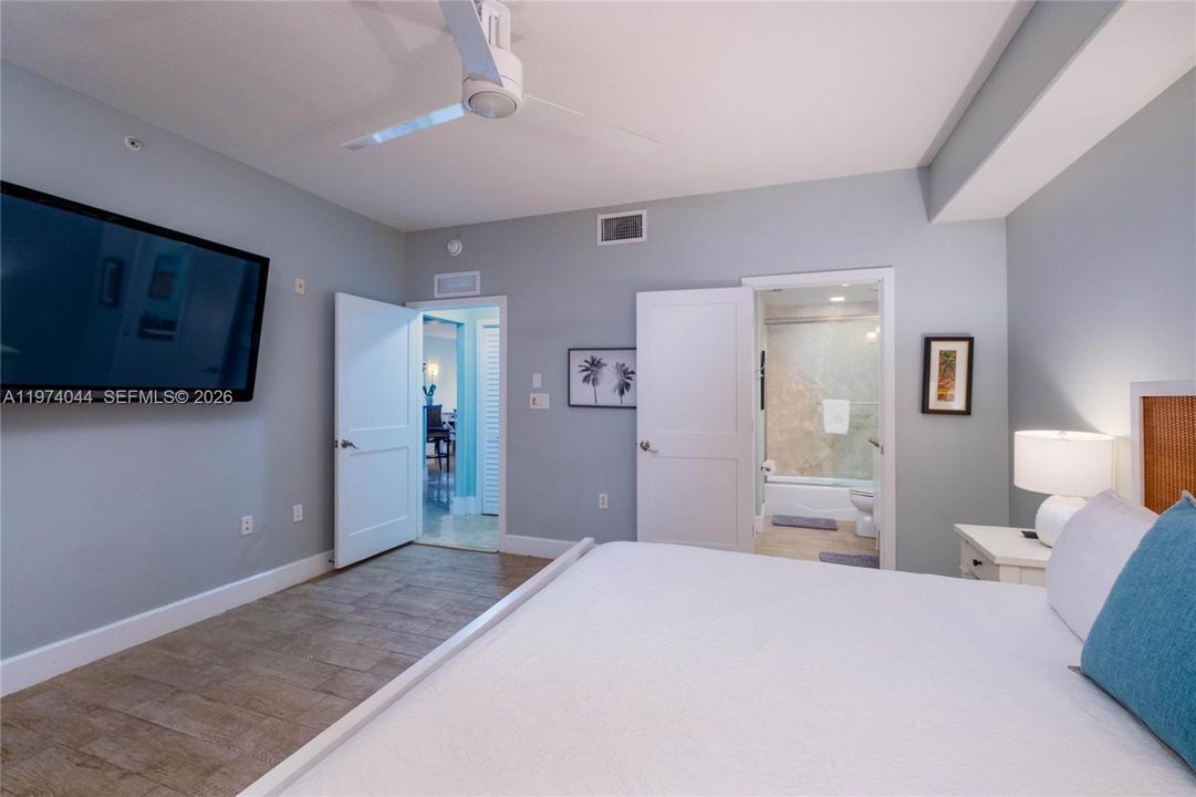 For Sale: $1,599,000 (3 beds, 2 baths, 1876 Square Feet)