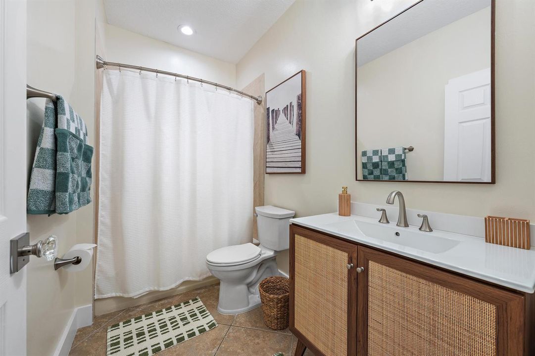 6108 SE Turn Leaf Trail-25