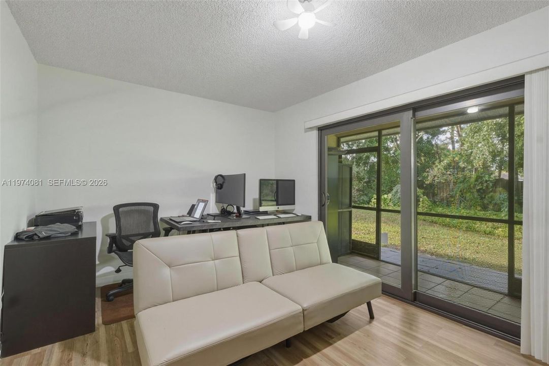 En Venta: $350,000 (3 camas, 2 baños, 1280 Pies cuadrados)