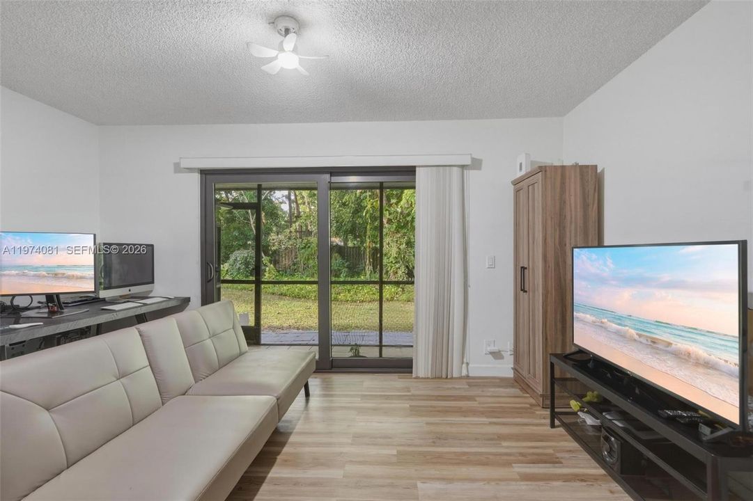 En Venta: $350,000 (3 camas, 2 baños, 1280 Pies cuadrados)
