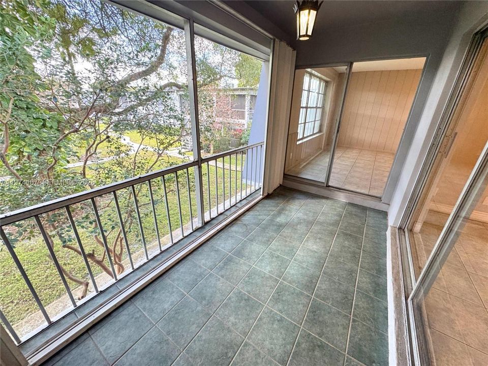 En Venta: $219,900 (3 camas, 2 baños, 1358 Pies cuadrados)