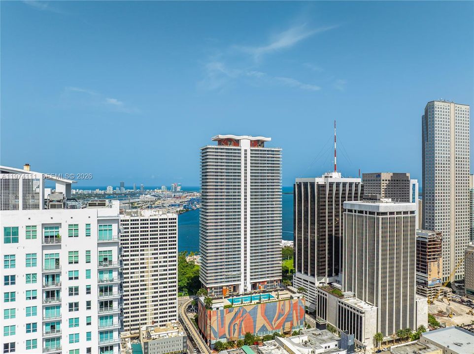 For Sale: $885,000 (2 beds, 2 baths, 1322 Square Feet)
