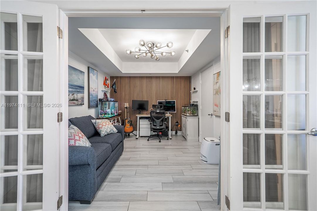 For Sale: $885,000 (2 beds, 2 baths, 1322 Square Feet)