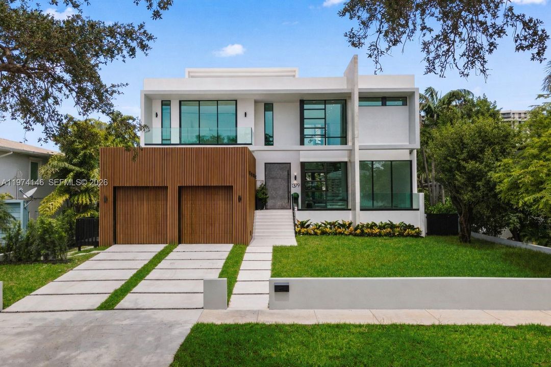 For Sale: $6,495,000 (4 beds, 4 baths, 4938 Square Feet)