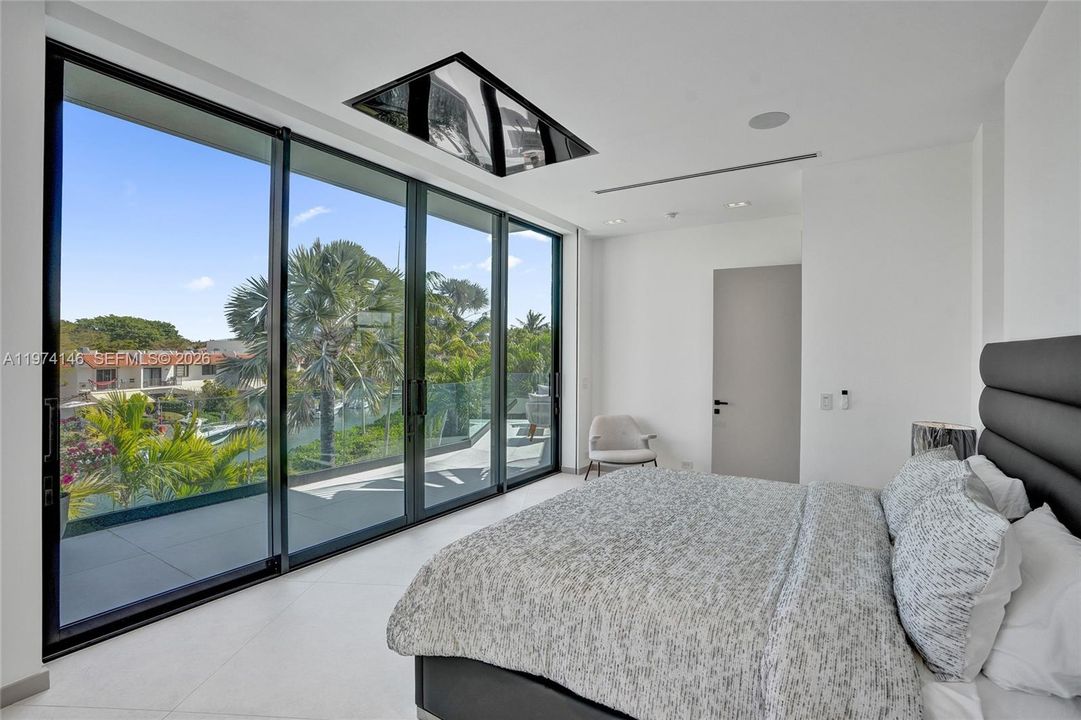 For Sale: $6,495,000 (4 beds, 4 baths, 4938 Square Feet)