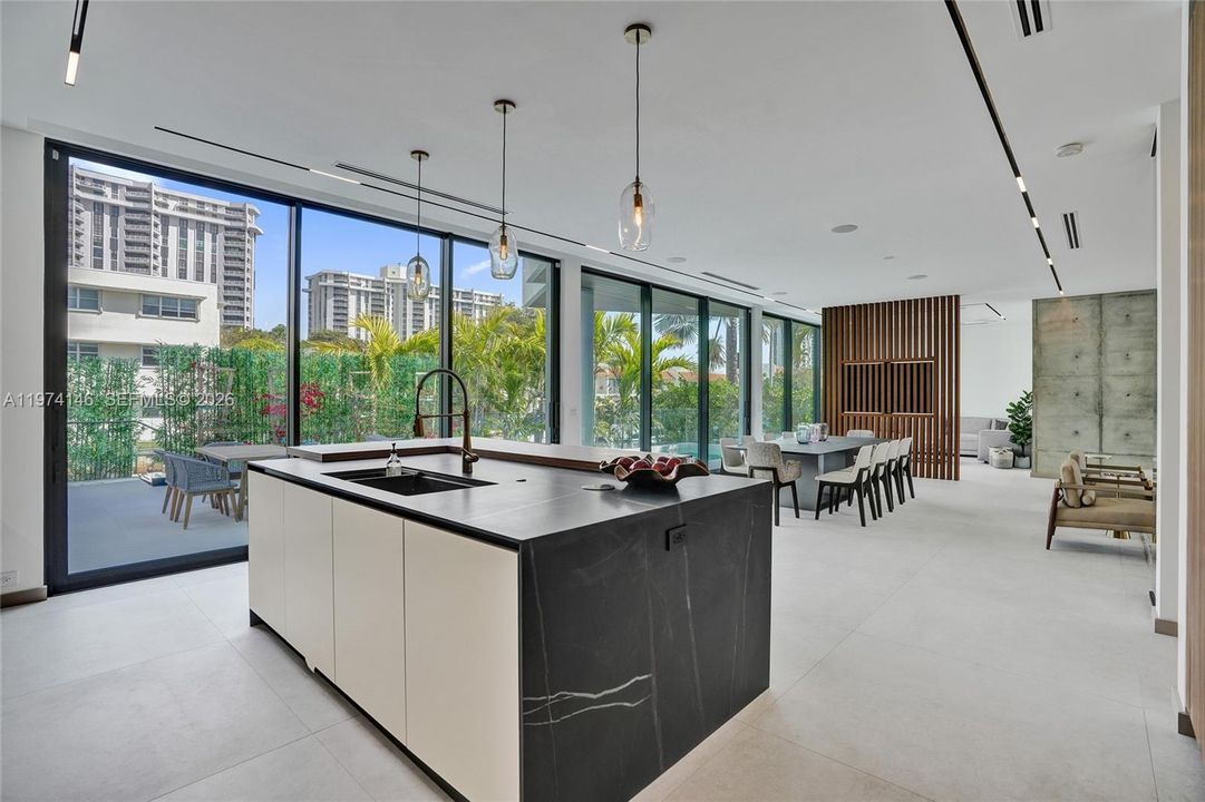 For Sale: $6,495,000 (4 beds, 4 baths, 4938 Square Feet)