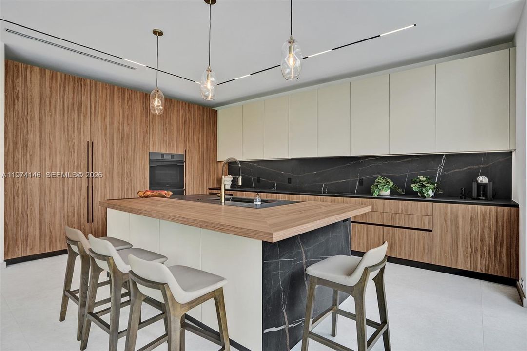For Sale: $6,495,000 (4 beds, 4 baths, 4938 Square Feet)