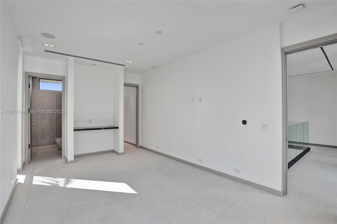 For Sale: $6,495,000 (4 beds, 4 baths, 4938 Square Feet)