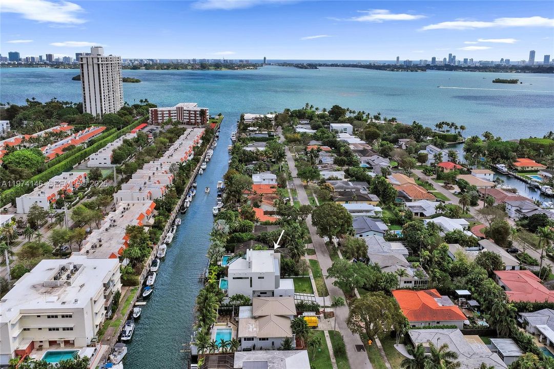For Sale: $6,495,000 (4 beds, 4 baths, 4938 Square Feet)