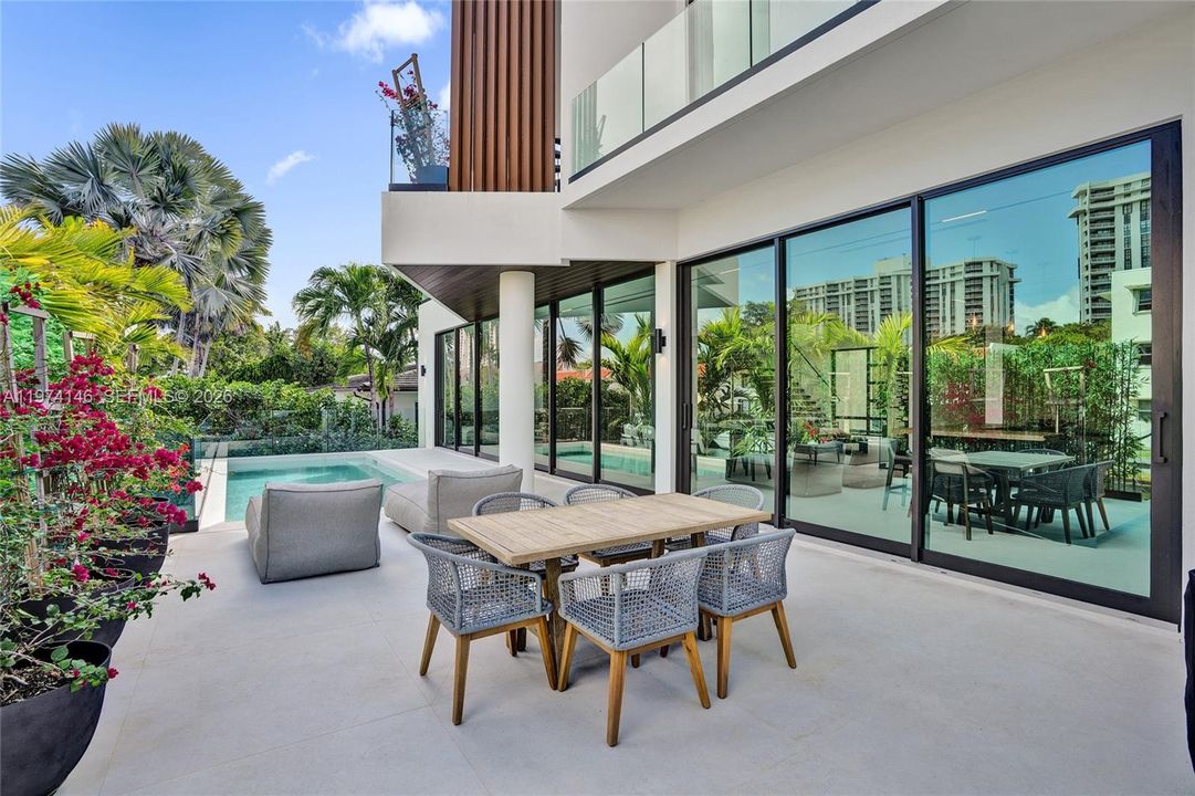 For Sale: $6,495,000 (4 beds, 4 baths, 4938 Square Feet)