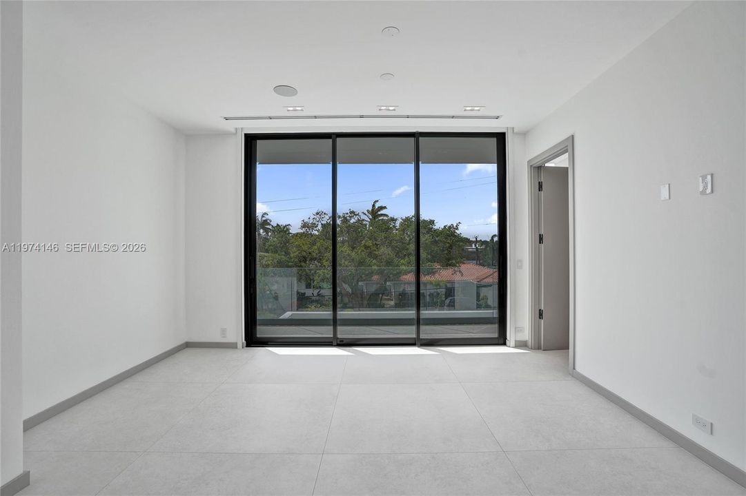For Sale: $6,495,000 (4 beds, 4 baths, 4938 Square Feet)