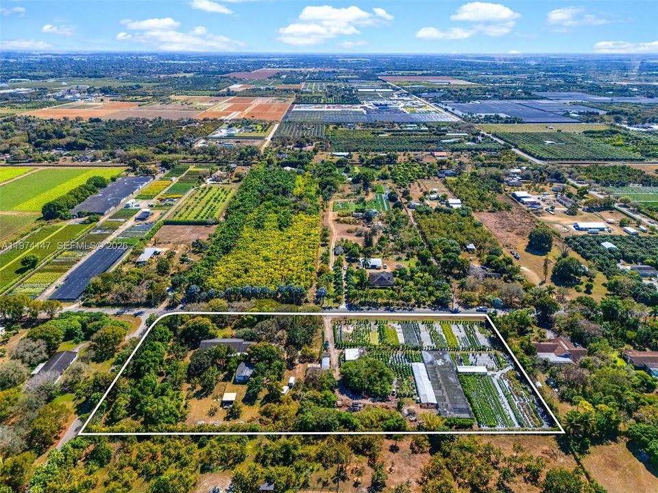 合同活跃: $1,600,000 (5.00 acres)