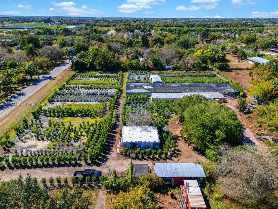 合同活跃: $1,600,000 (5.00 acres)
