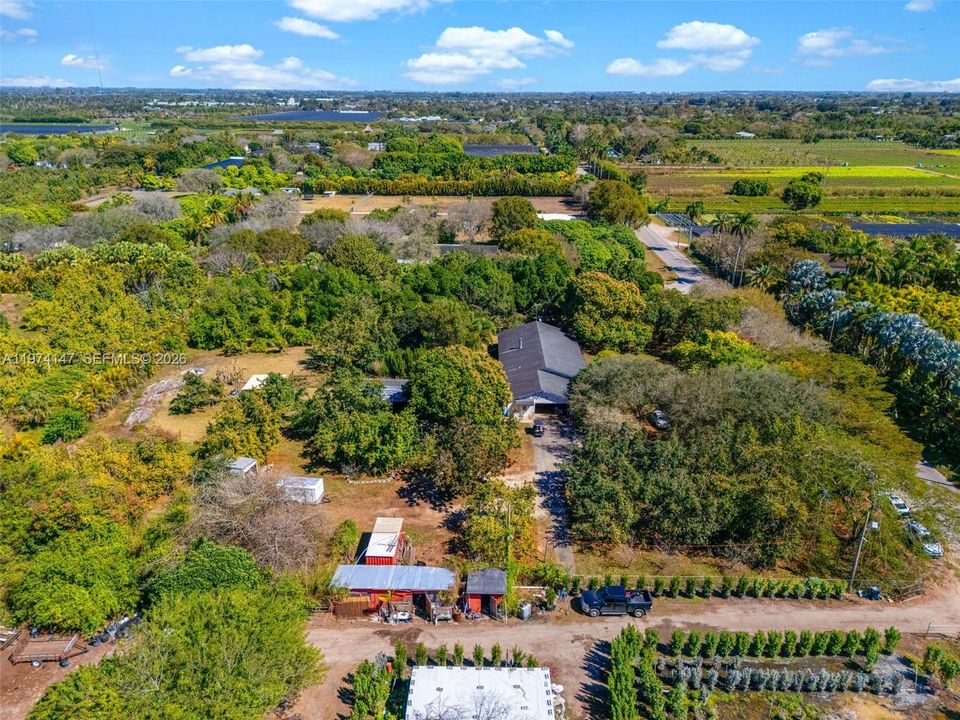 合同活跃: $1,600,000 (5.00 acres)