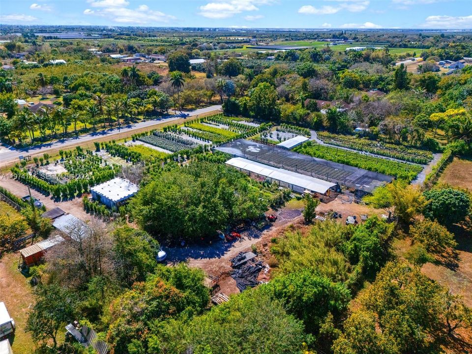 合同活跃: $1,600,000 (5.00 acres)