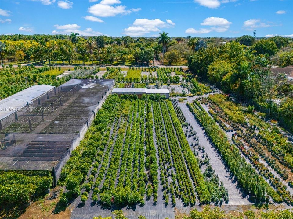 合同活跃: $1,600,000 (5.00 acres)