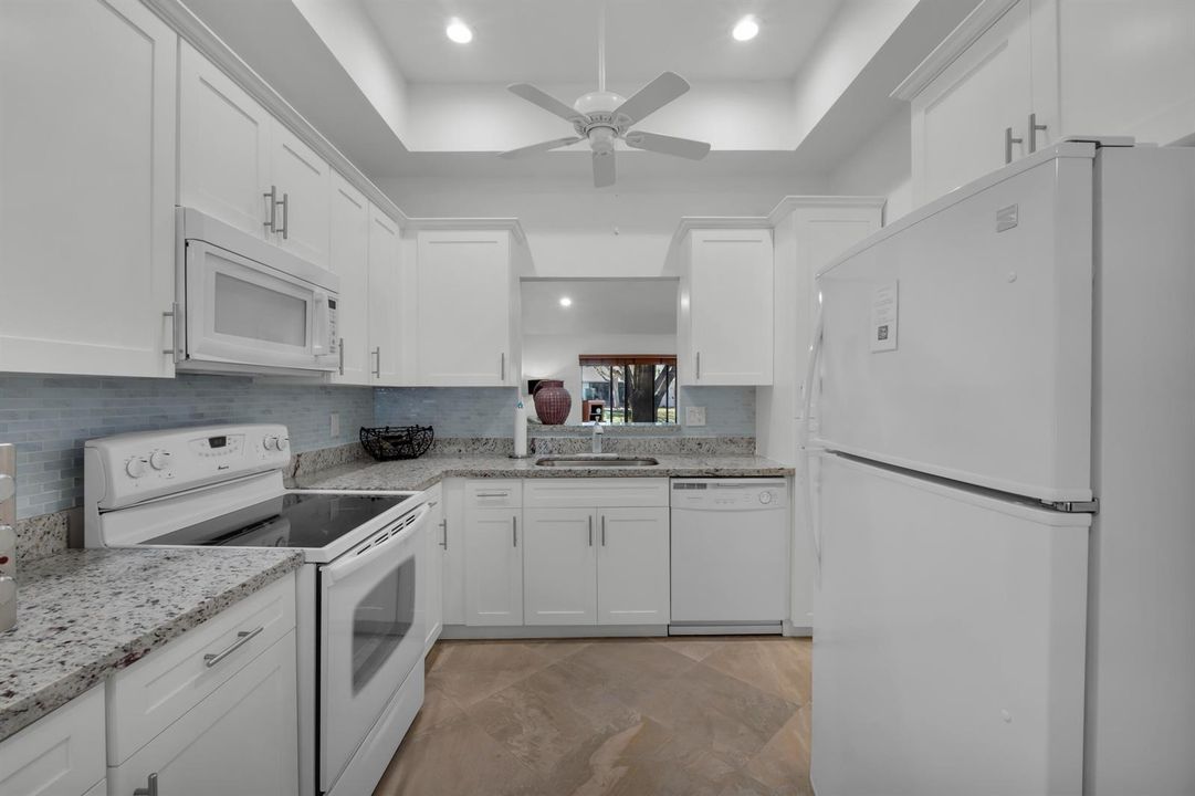 10980 Lake Front Pl 22