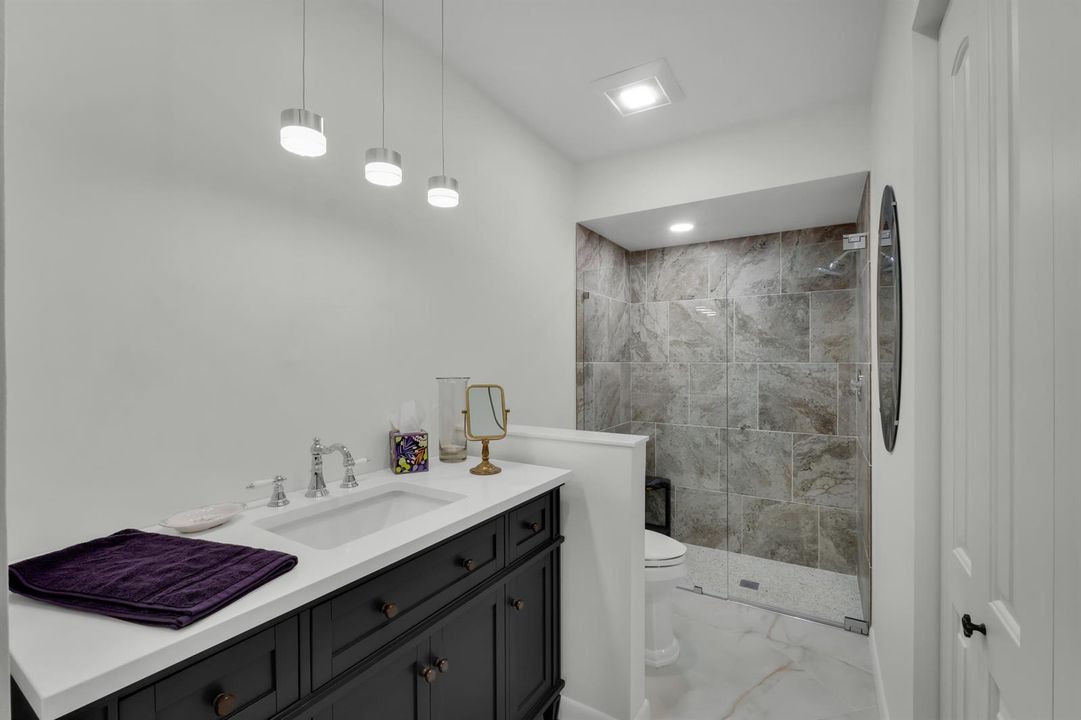 10980 Lake Front Pl 8