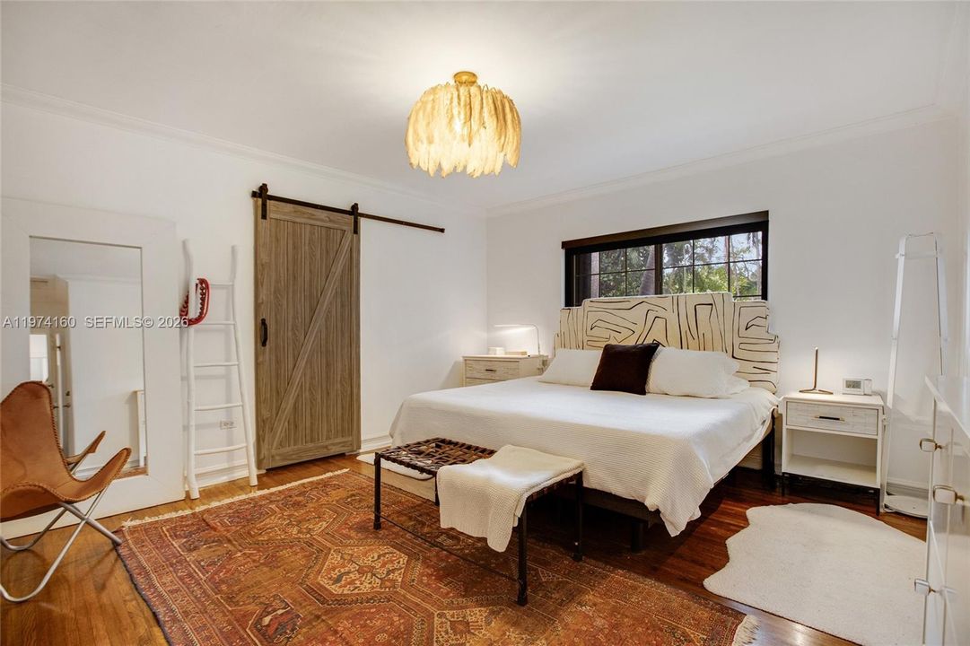 For Sale: $2,650,000 (5 beds, 5 baths, 3282 Square Feet)