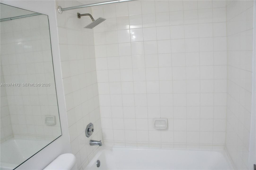 For Sale: $440,000 (2 beds, 2 baths, 1030 Square Feet)