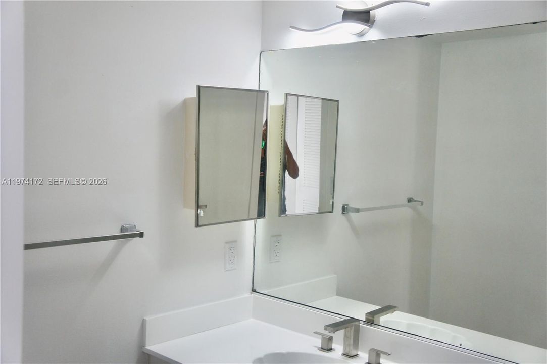 For Sale: $440,000 (2 beds, 2 baths, 1030 Square Feet)