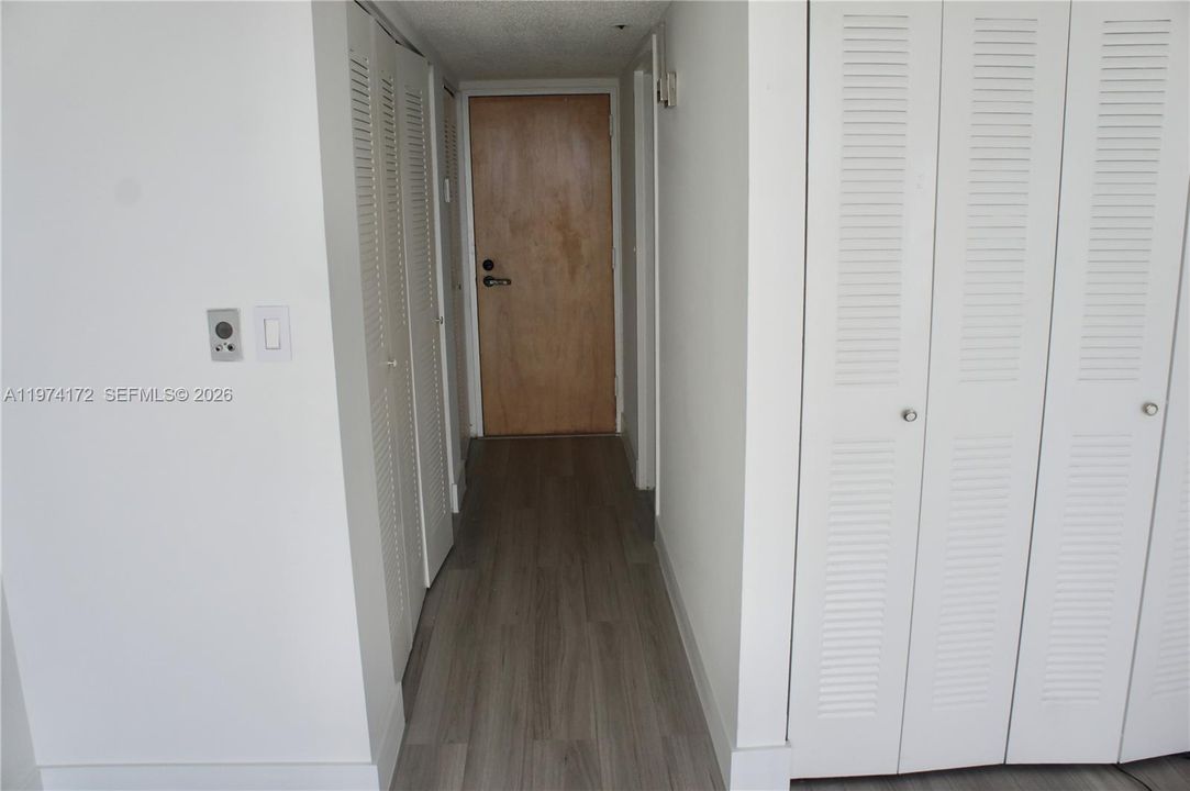 For Sale: $440,000 (2 beds, 2 baths, 1030 Square Feet)