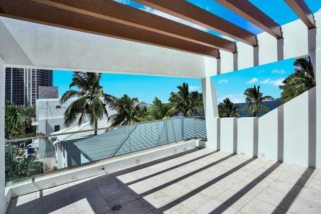 En Venta: $14,900,000 (5 camas, 7 baños, 3672 Pies cuadrados)