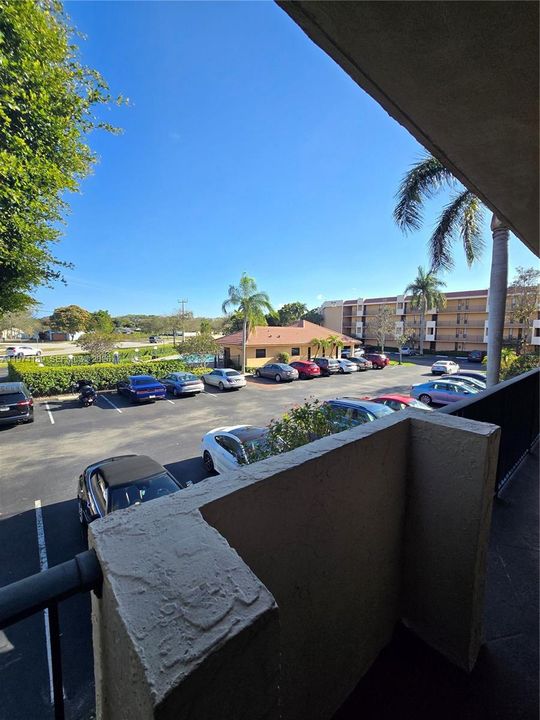 For Sale: $129,000 (2 beds, 2 baths, 1090 Square Feet)