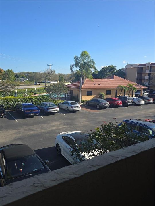 For Sale: $129,000 (2 beds, 2 baths, 1090 Square Feet)