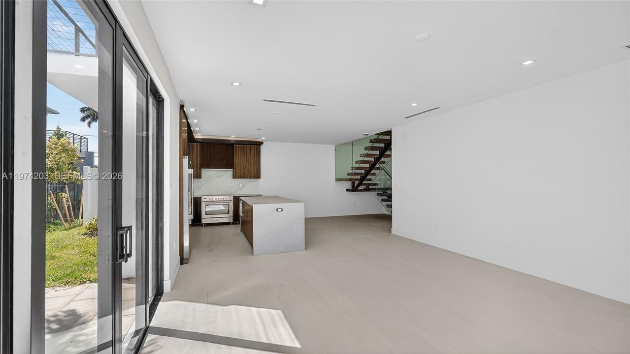 For Sale: $990,000 (3 beds, 2 baths, 2040 Square Feet)