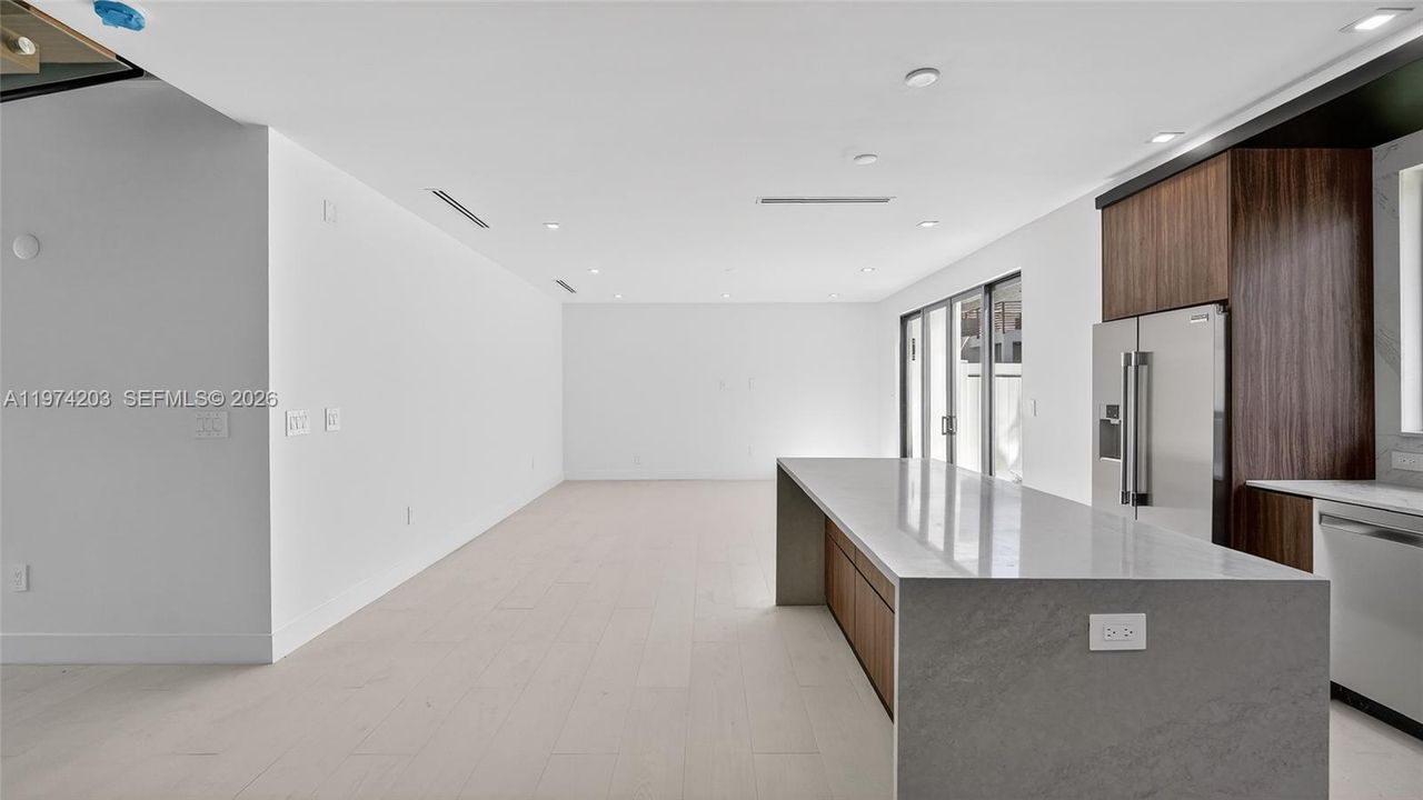 For Sale: $990,000 (3 beds, 2 baths, 2040 Square Feet)